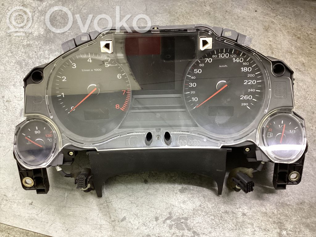 Audi A8 S8 D3 4E Spidometrs (instrumentu panelī) 