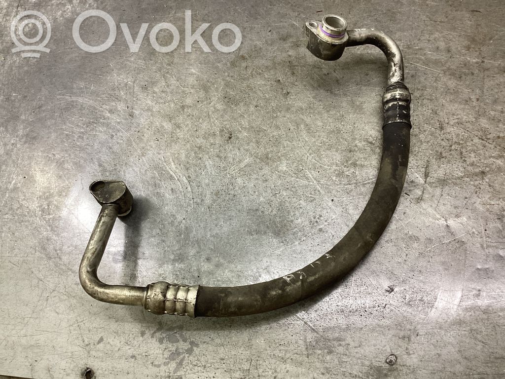 Audi A8 S8 D3 4E Ilmastointilaitteen putki (A/C) 