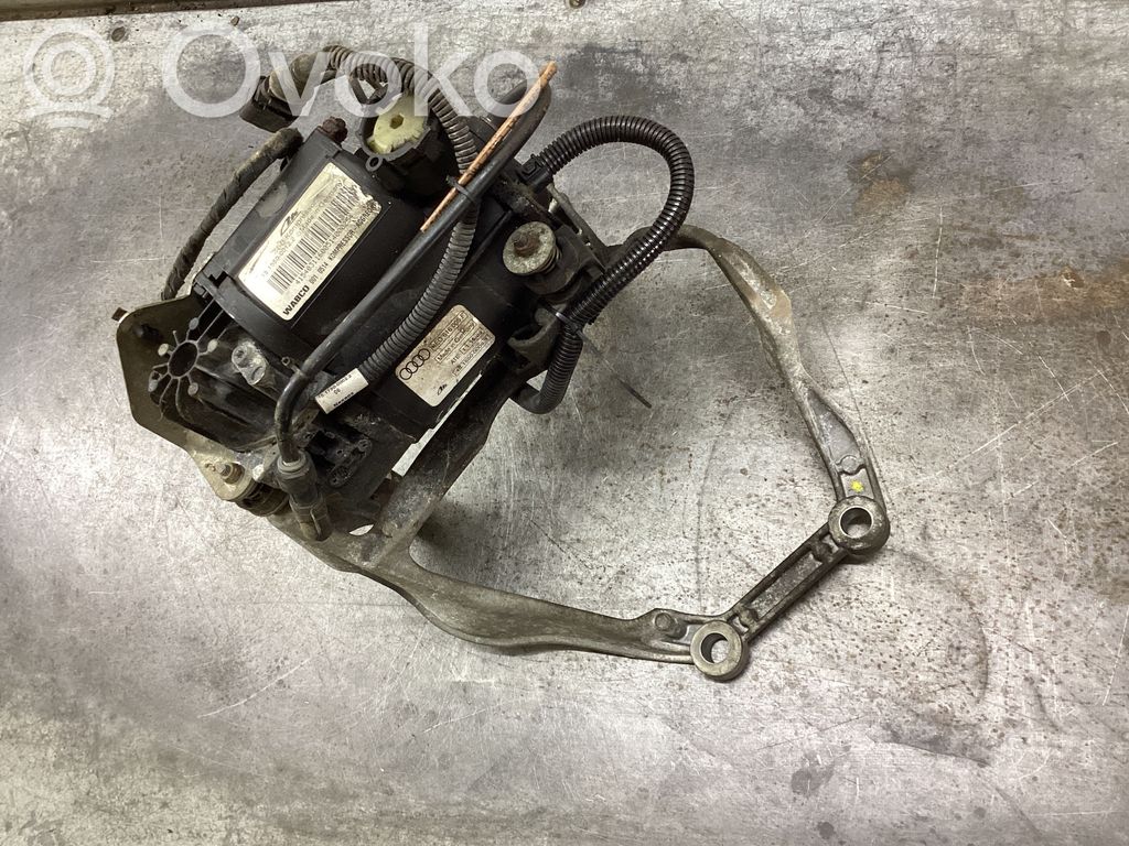 Audi A8 S8 D3 4E Air suspension compressor/pump 