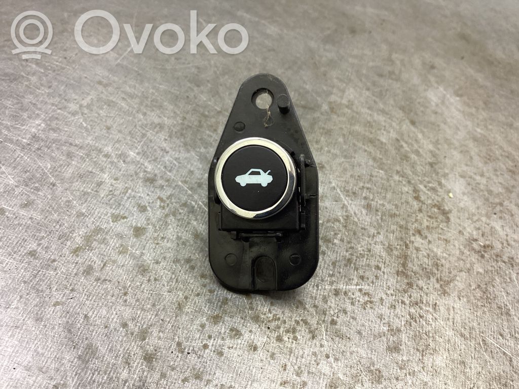 Lancia Thema Tailgate opening switch 