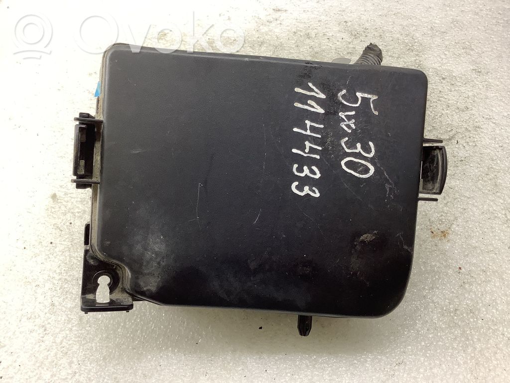 Módulo de fusible   91215A2160,1208170035,20120817