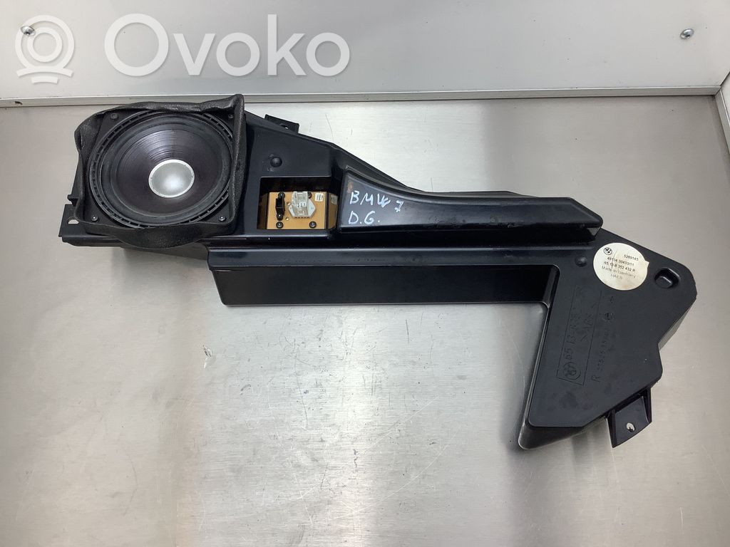 BMW 7 E38 Takaoven kaiutin 
