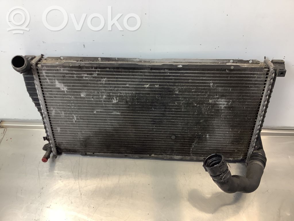 BMW 7 E38 Aušinimo skysčio radiatorius 
