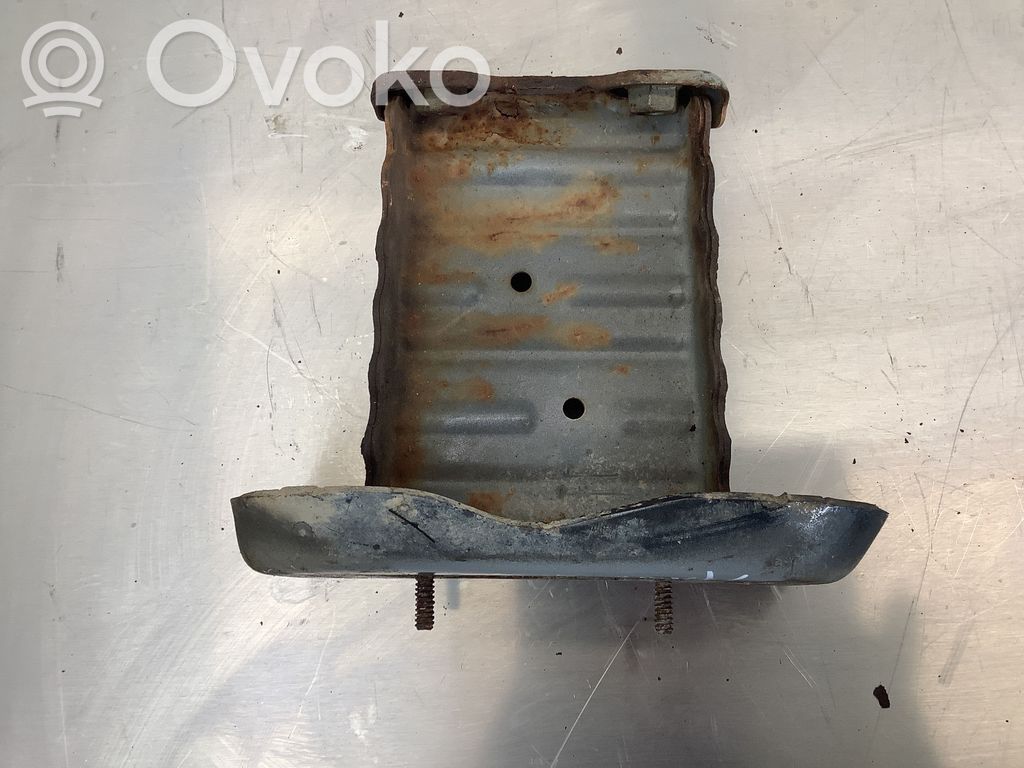 Toyota Yaris Soporte del parachoques delantero 