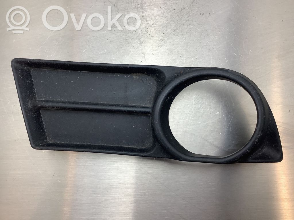 Toyota Corolla Verso AR10 Pretmiglas luktura dekoratīvais režģis 