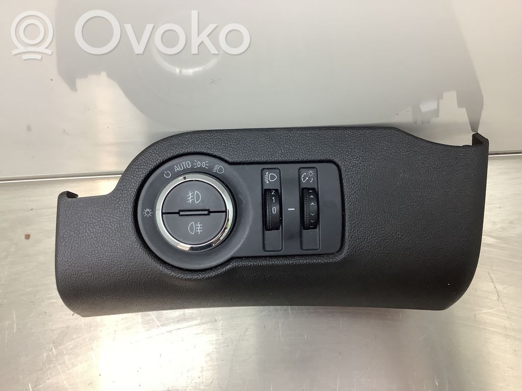 Opel Insignia A Przełącznik świateł 