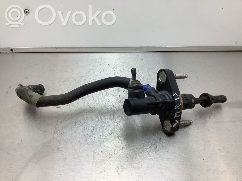 Toyota Yaris Główny cylinder sprzęgła 