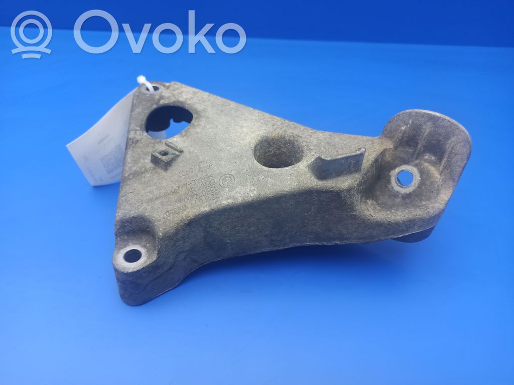 Engine mounting bracket   13807410