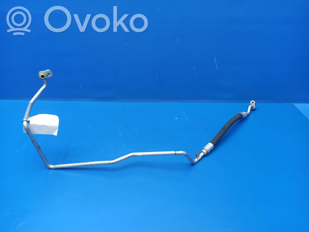 BMW Z4 E85 E86 Ilmastointilaitteen putki (A/C) 