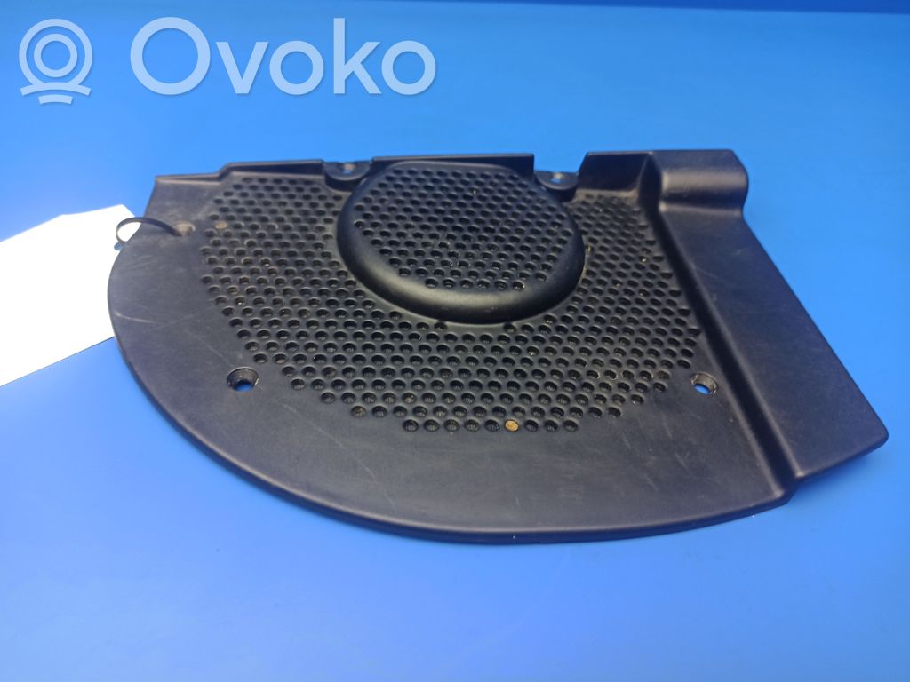 BMW 7 E65 E66 Subwoofera reste/apdare 
