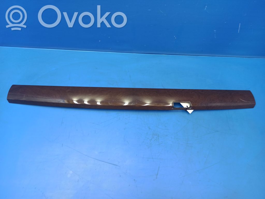 BMW 7 E65 E66 Kita palangės detalė 