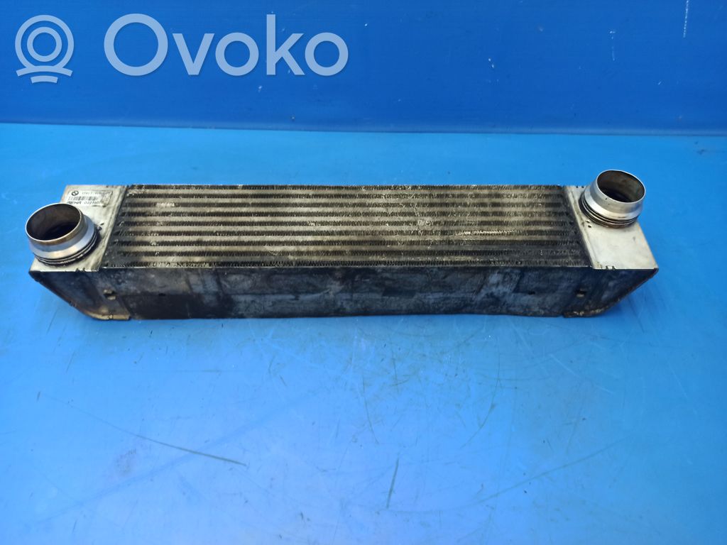 BMW 7 E65 E66 Радиатор интеркулера 