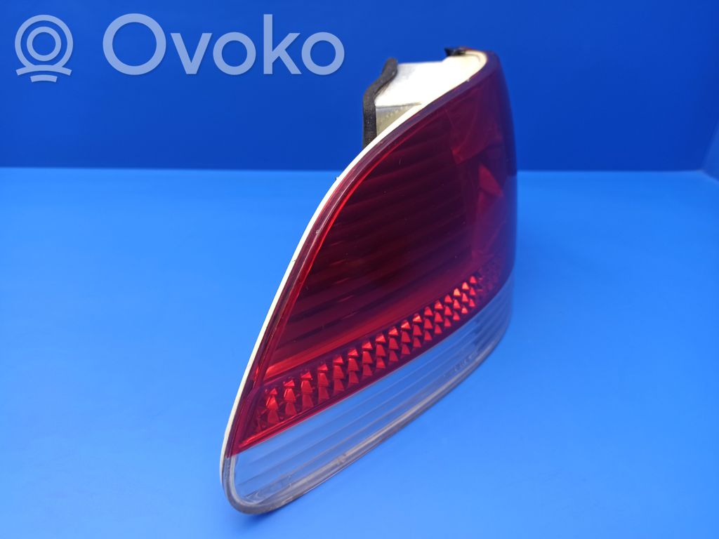Rear/tail lights   6914285