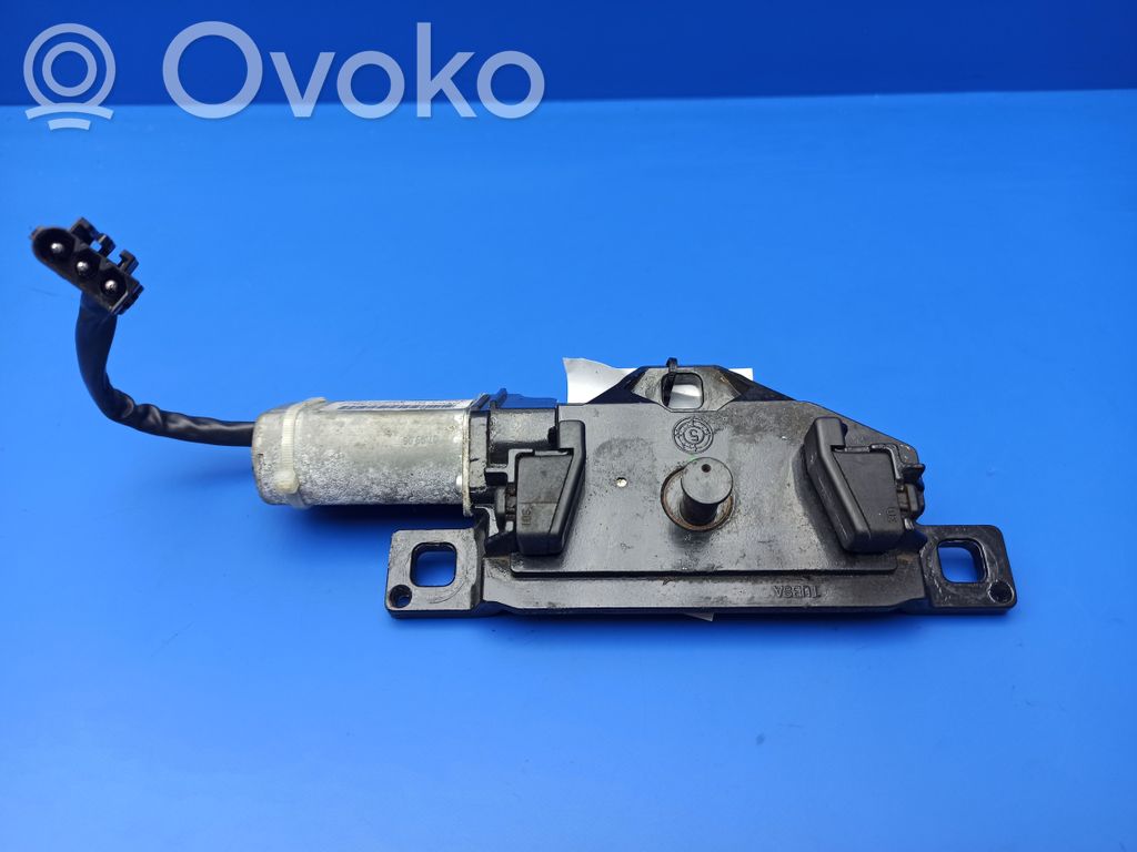 BMW 7 E65 E66 Spyna galinio dangčio 