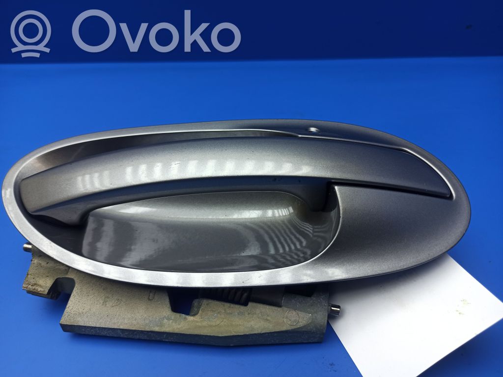 BMW 7 E65 E66 Takaoven ulkokahva 