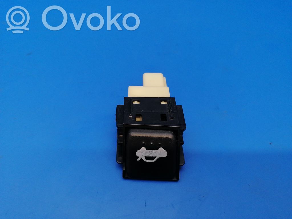 Mazda RX8 Tailgate opening switch 