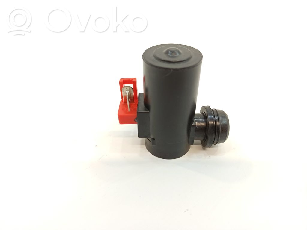Windscreen/windshield washer pump   8A21,820BF021