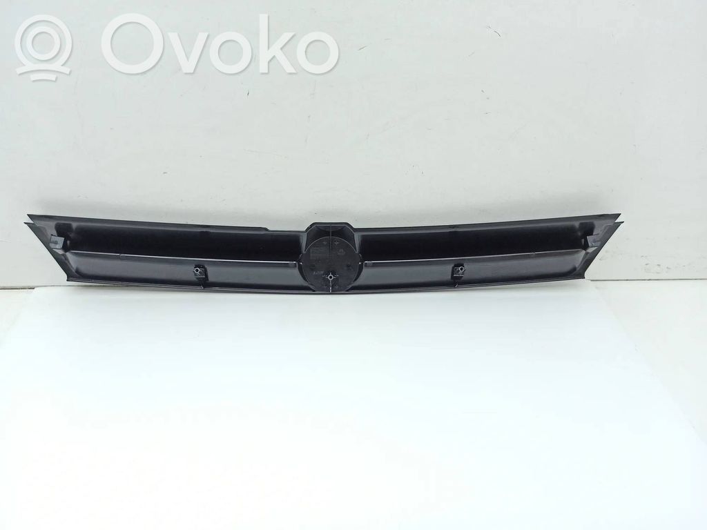 Maskownica / Grill / Atrapa górna chłodnicy   7AY020