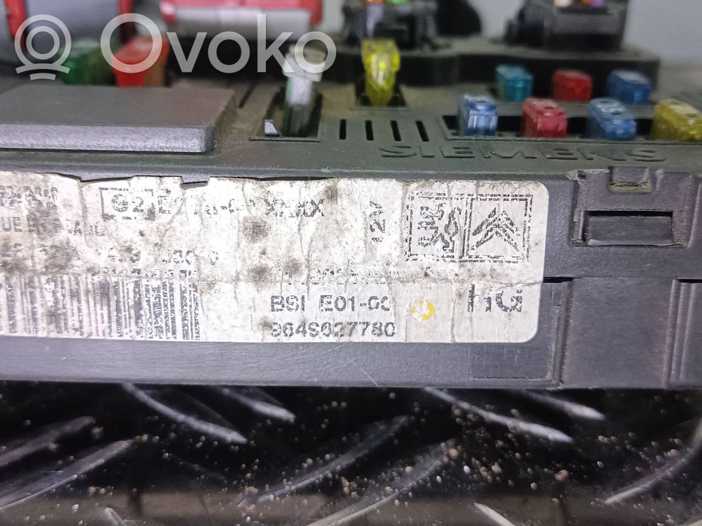 Peugeot 206 Saugiklių blokas 