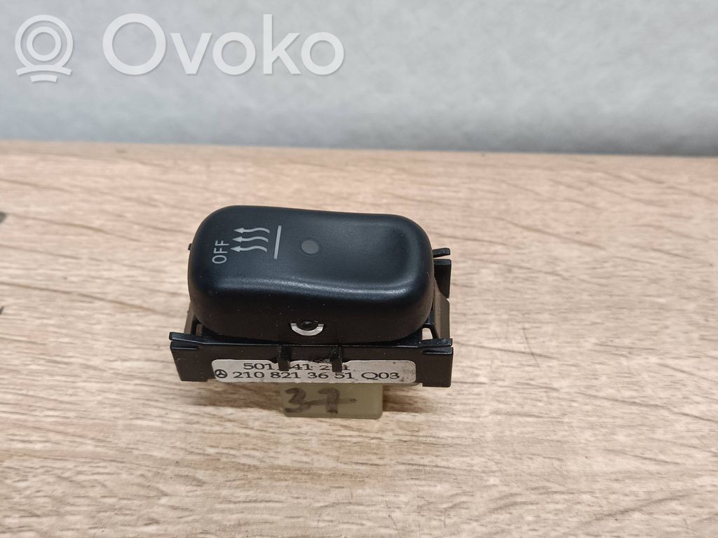 Mercedes-Benz E W210 Windscreen/window heater switch 