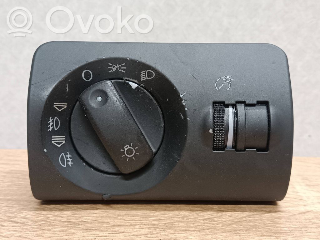 Audi A6 S6 C5 4B Interruptor de luz 