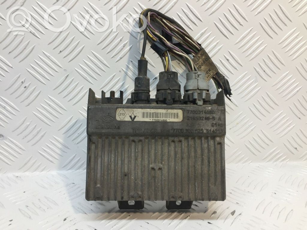 Renault Master II Engine control unit/module 