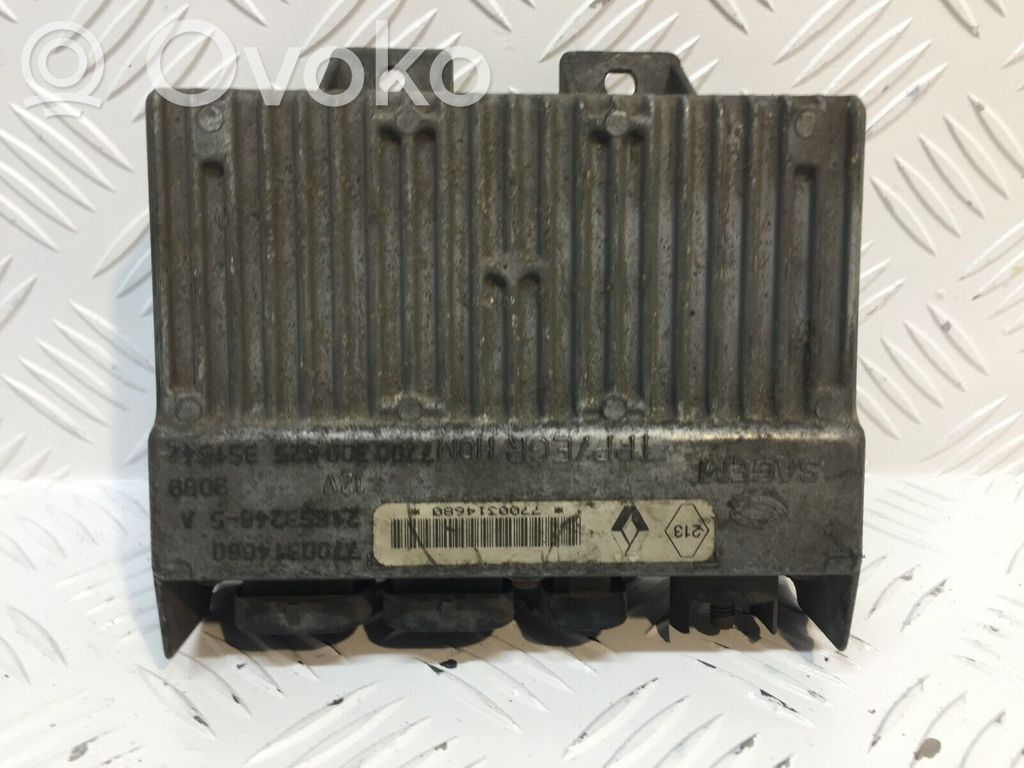 Renault Master II Engine control unit/module 