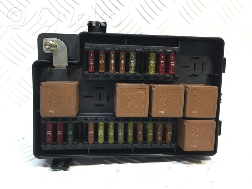 Jaguar XJ X308 Fuse module 
