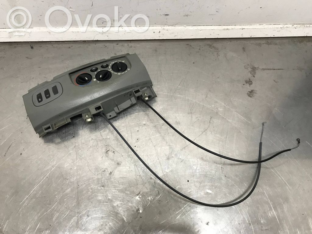 Opel Vivaro Climate control unit 