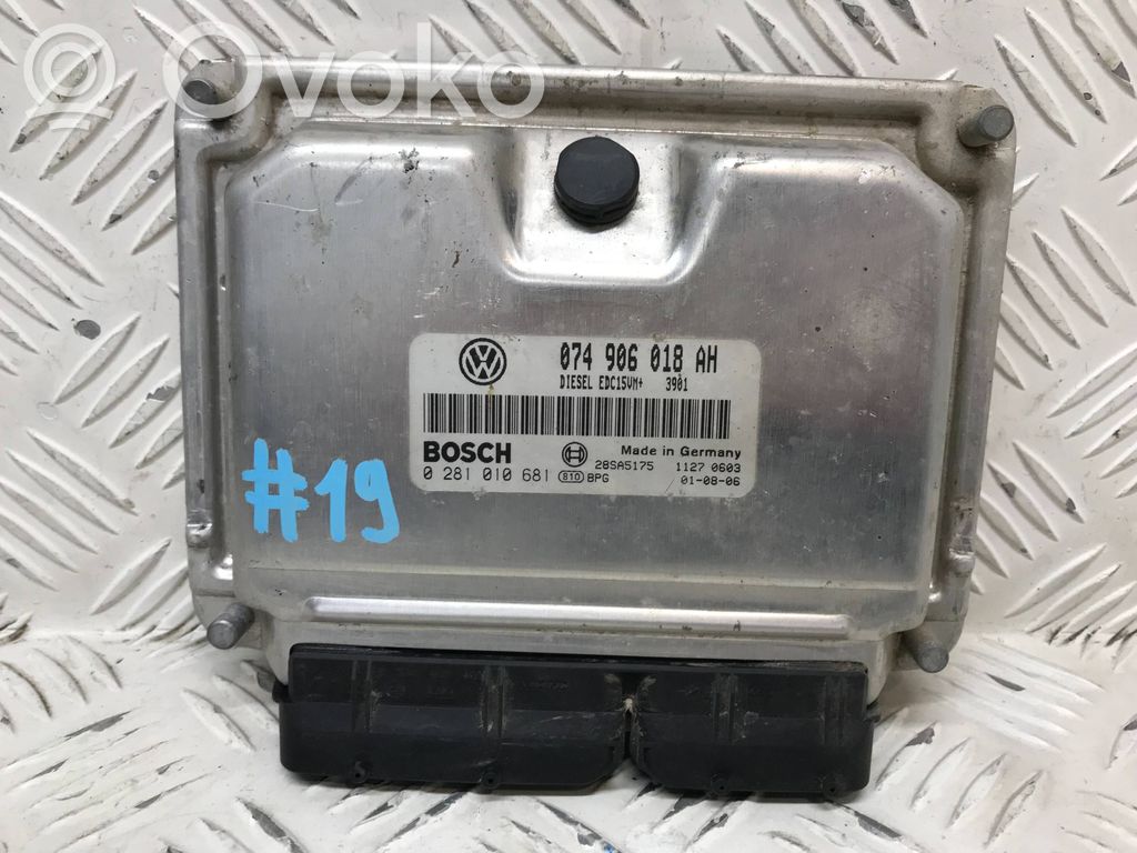 Volkswagen Transporter - Caravelle T4 Sterownik / Moduł ECU 