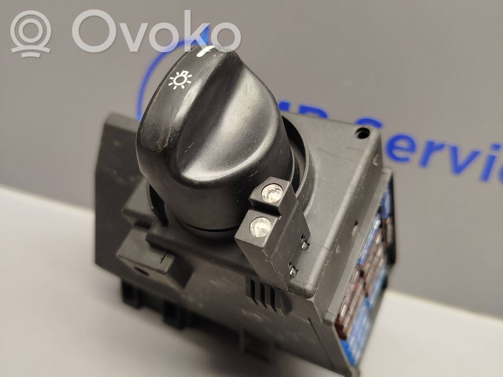 Mercedes-Benz E W210 Interruptor de luz 