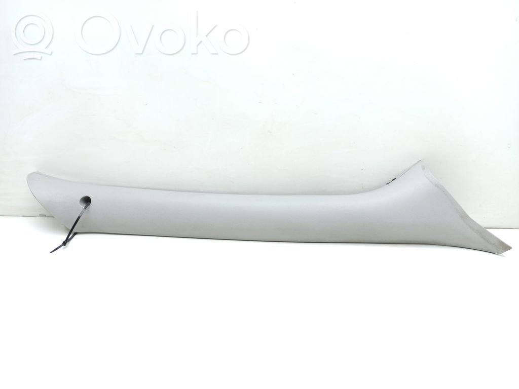 Osłona słupka szyby przedniej / A   5801258964,5801258964KZ
