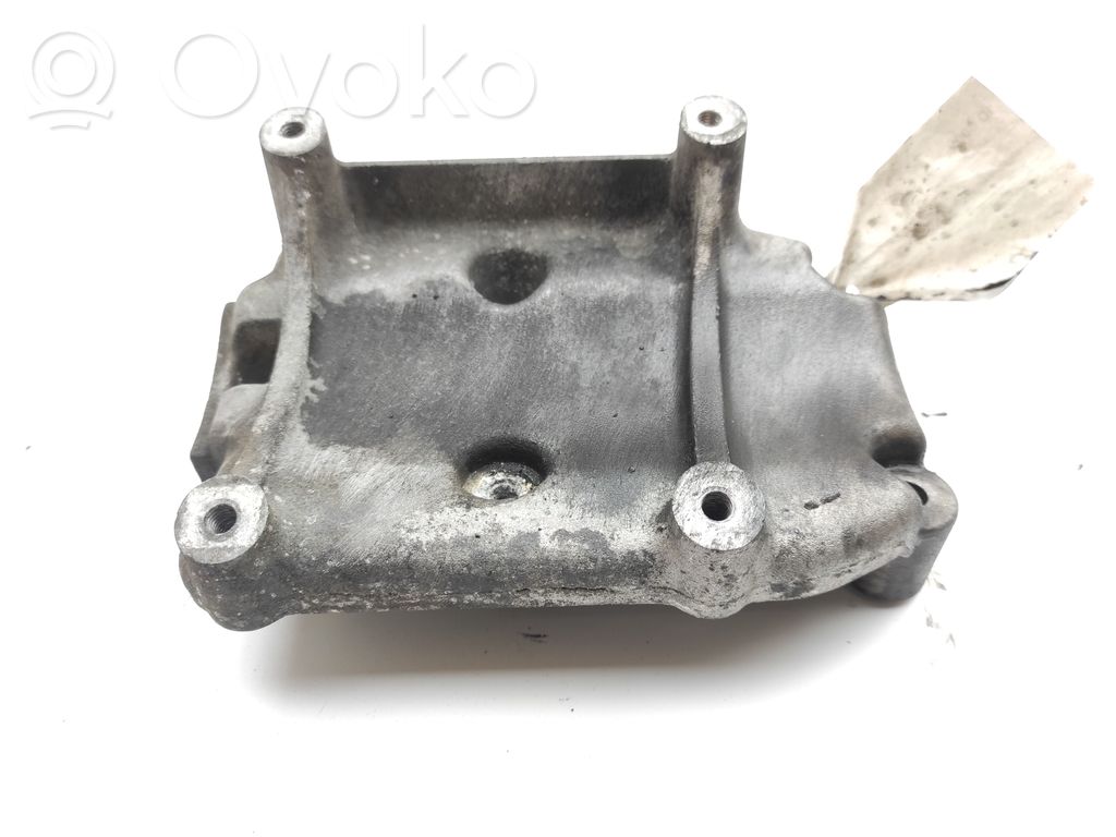 Iveco Daily 6th gen A/C compressor mount bracket 