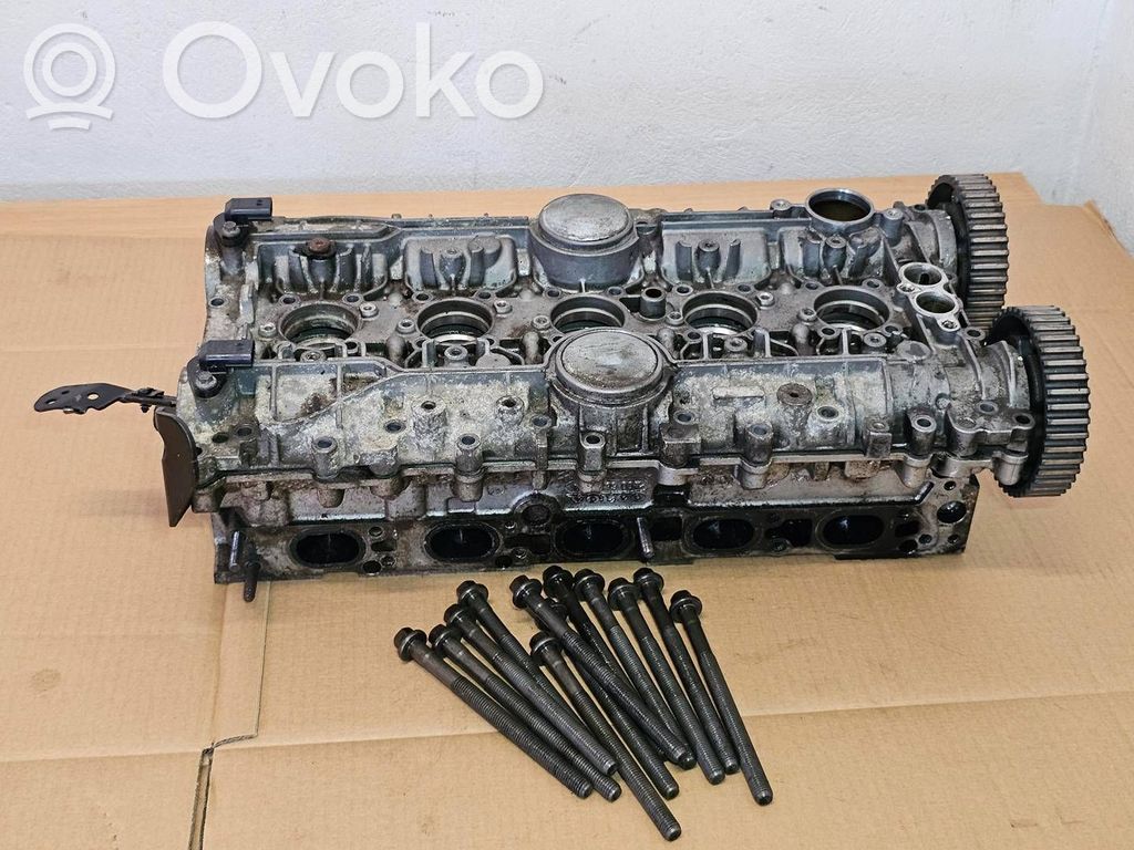 Engine head   8642289