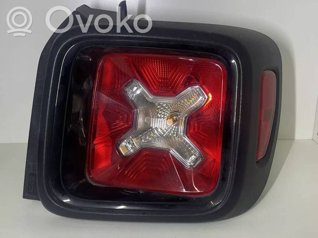 Jeep Renegade Aizmugurējais lukturis virsbūvē 