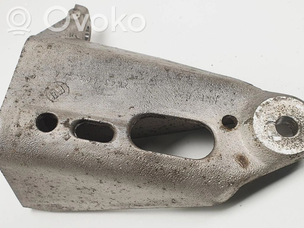 Jaguar S-Type Engine mounting bracket 
