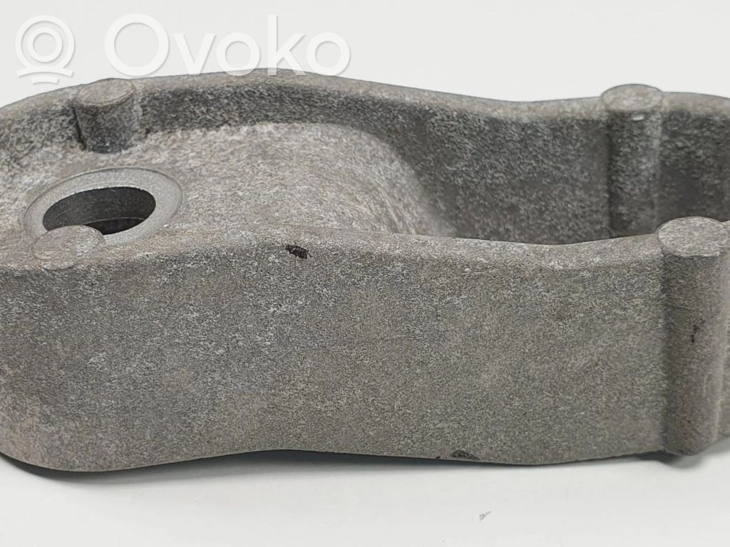 Engine mounting bracket   09207857