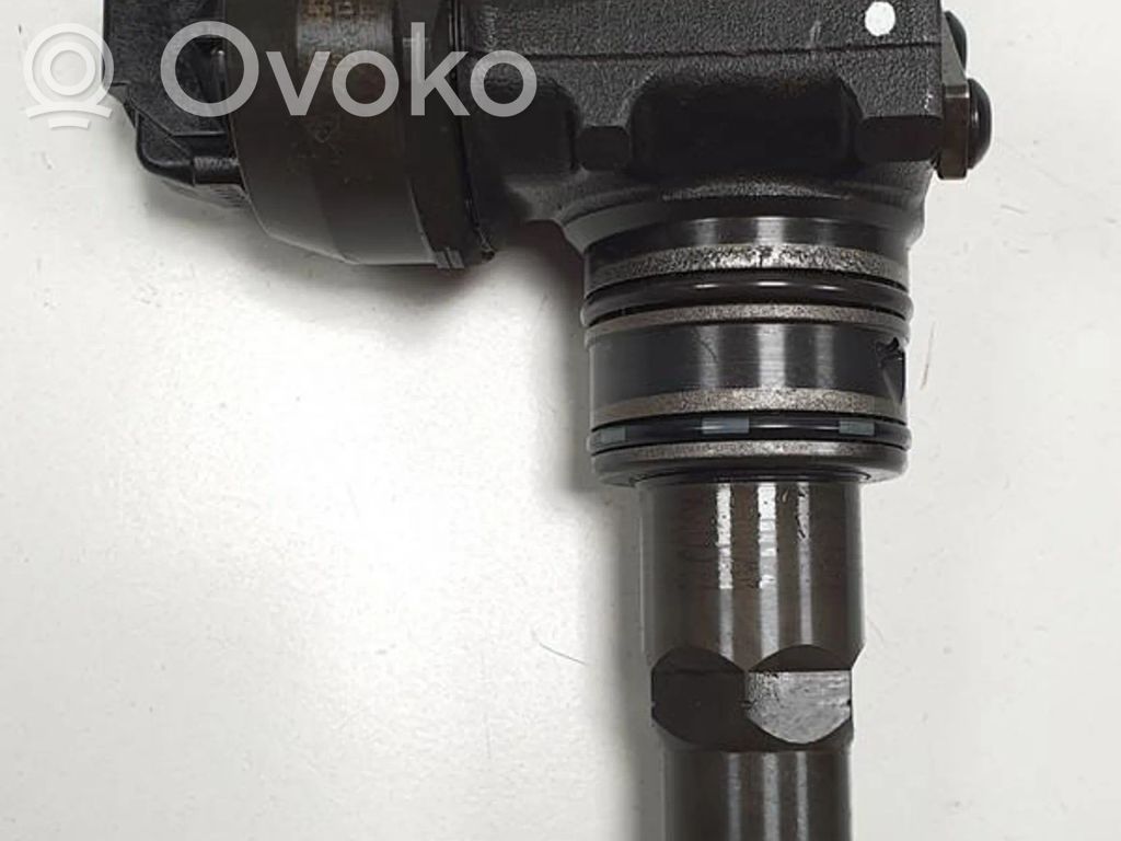 Inyector de combustible   038130073AK