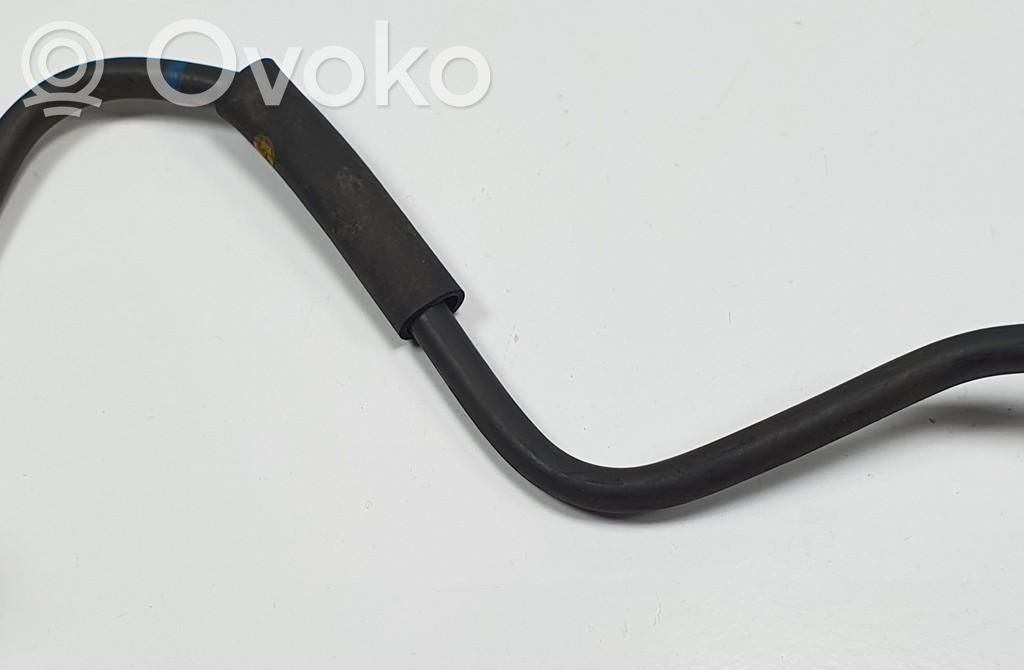 Polttoaineputki   323F,323F