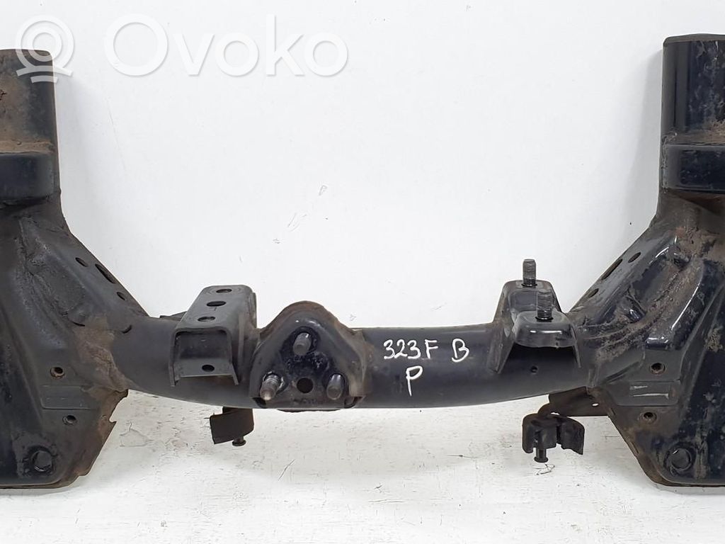 Eje delantero   323F,323F