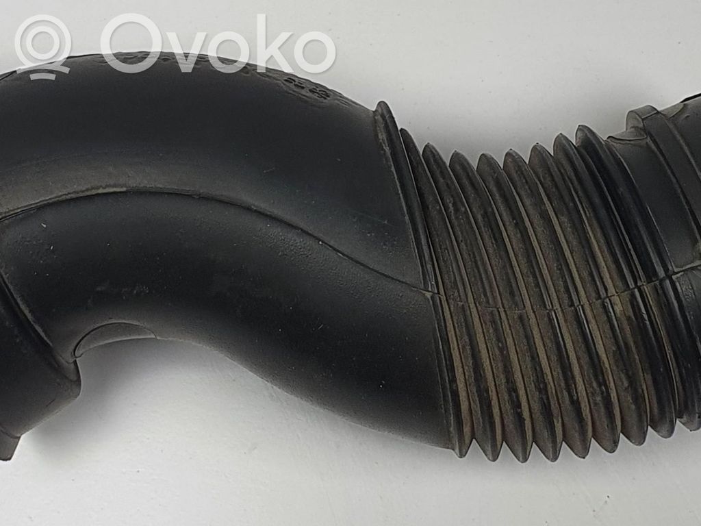 Opel Astra H Tube d'admission de tuyau de refroidisseur intermédiaire