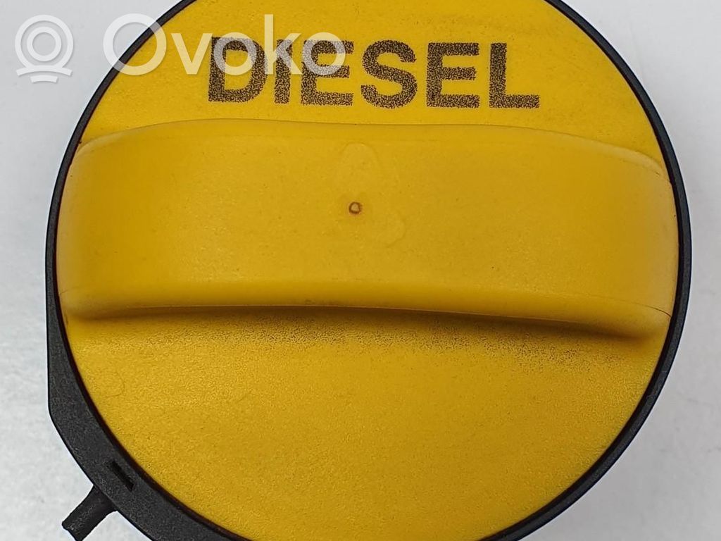 Land Rover Freelander 2 - LR2 Bușon umplere rezervor combustibil 