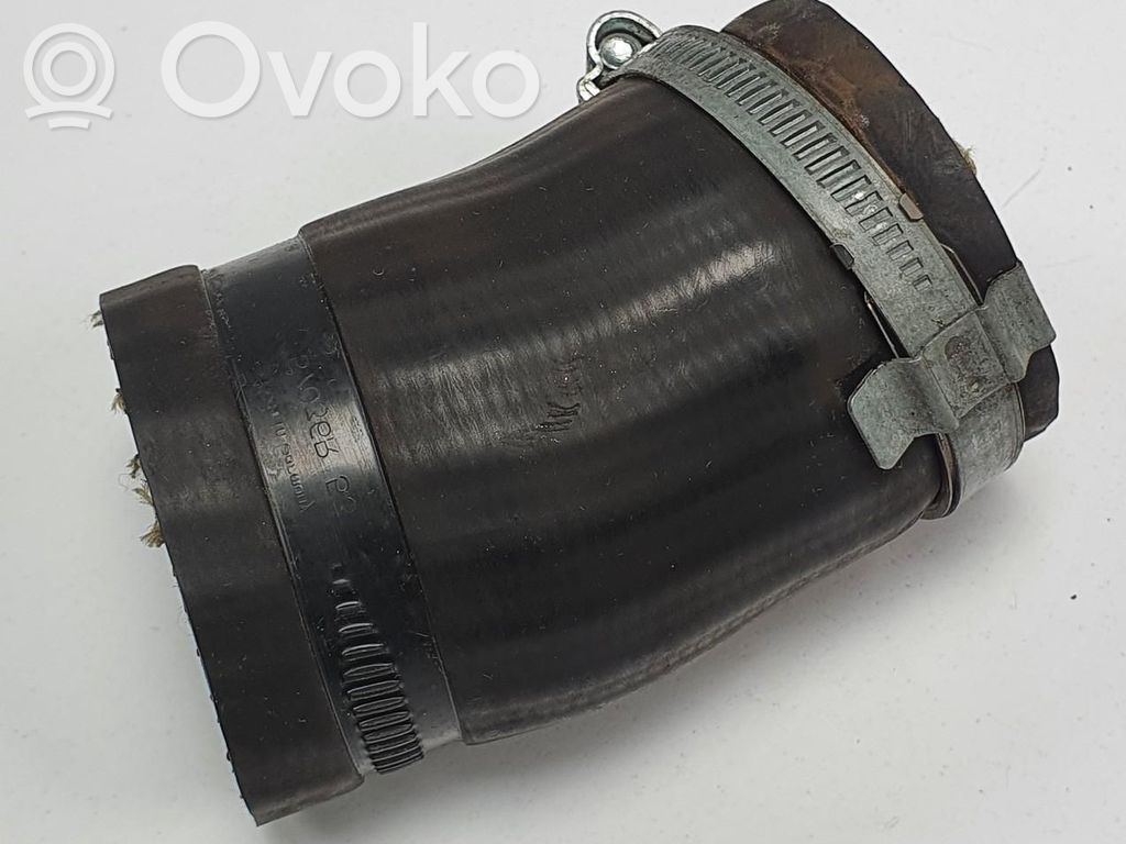Välijäähdyttimen letku   C1B16F075AE,C1B16F075AE