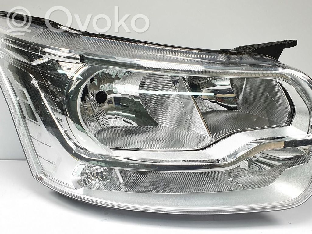 Ford Transit VII Headlight/headlamp 