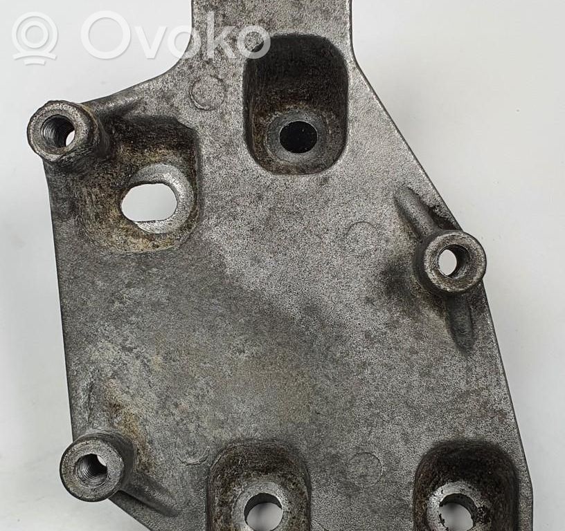 Volkswagen Golf IV Engine mount bracket 