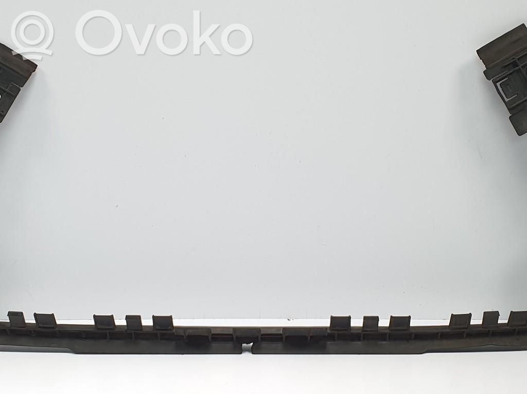 Mercedes-Benz E C207 W207 Mască radiator 