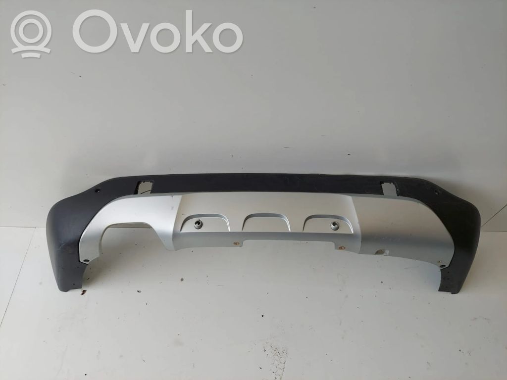 BMW X1 E84 Takapuskurin alaosan lista 