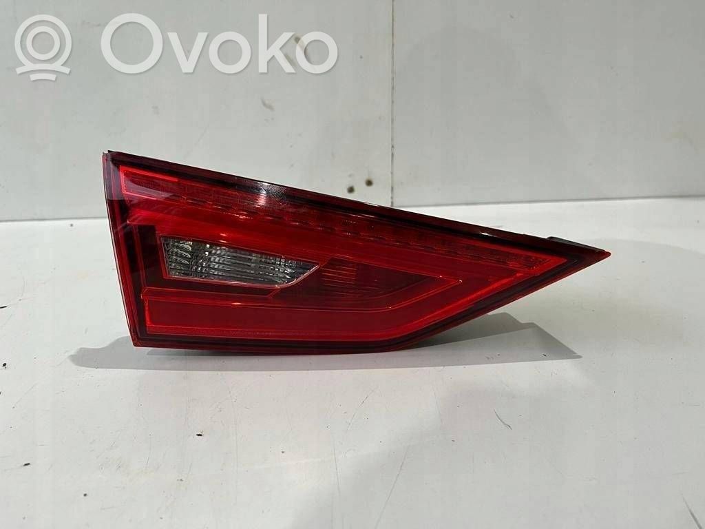 Lampa tylna   8V5945093A