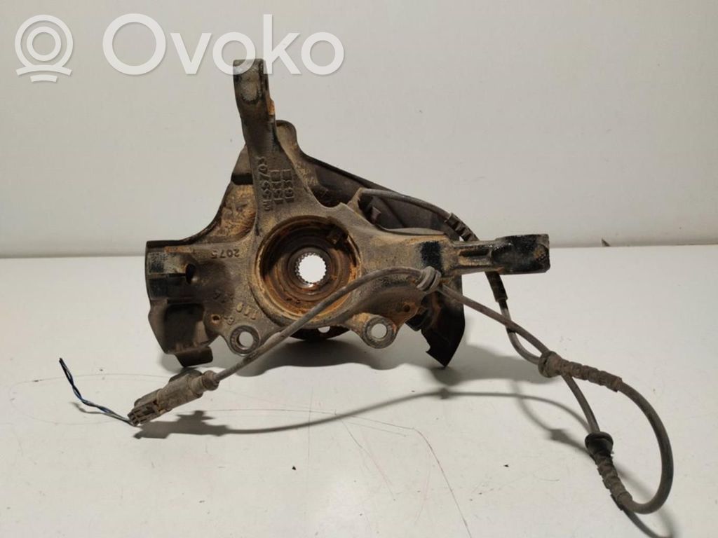 Opel Corsa D Achsschenkel vorne 