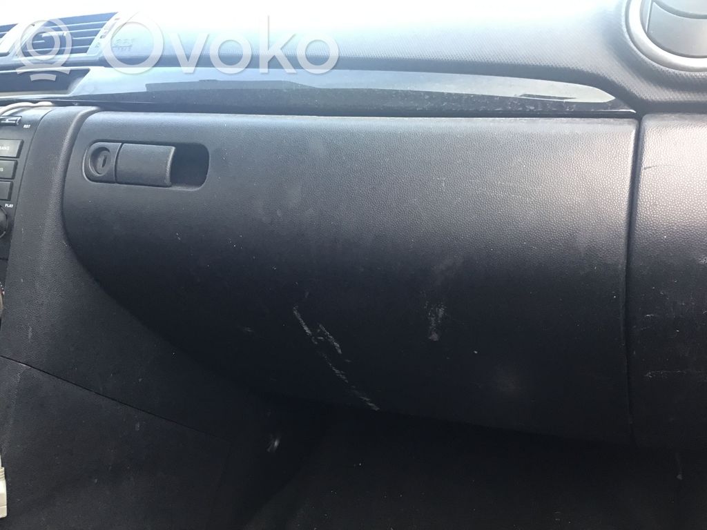 Mazda 3 I Glove box set 